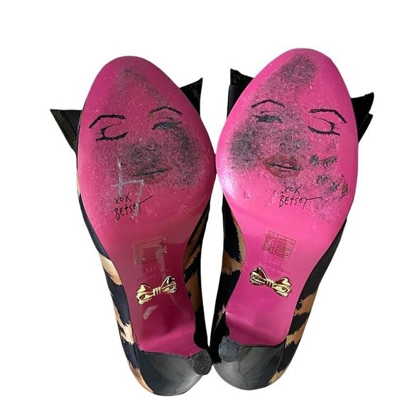 BETSY JOHNSON Leopard Print Satin Peep Toe High Heel Shoes Bow 8.5 - Picture 12 of 13